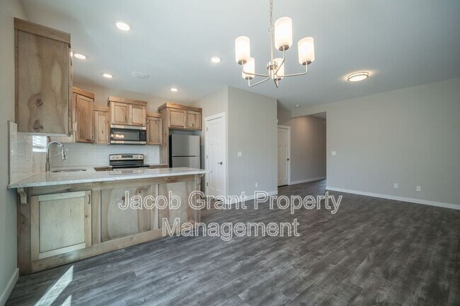 Building Photo - 1839 Jennie Lee Dr