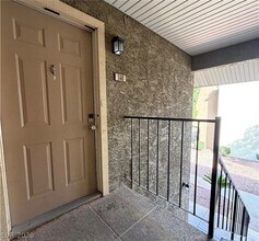 Building Photo - 5044 River Glen Dr