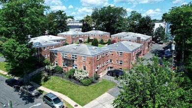 Building Photo - 51 Bross Pl