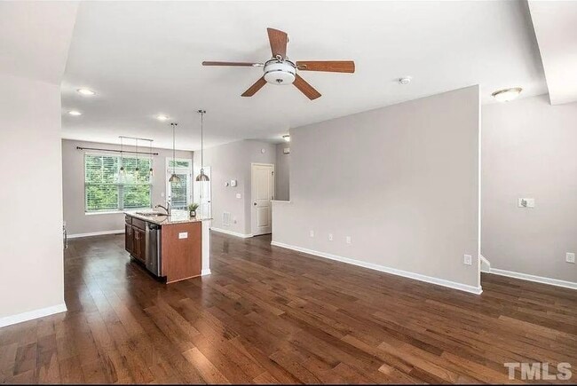 Foto del edificio - 4039 Sykes St