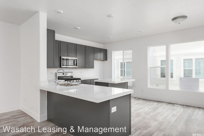 Building Photo - 3 br, 2.5 bath House - 4726 Hillhouse Cove...