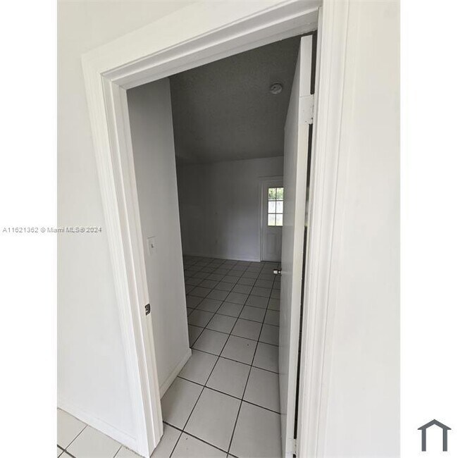 Foto del edificio - 16255 SW 303rd St