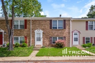 Building Photo - 1051 Dorset Dr