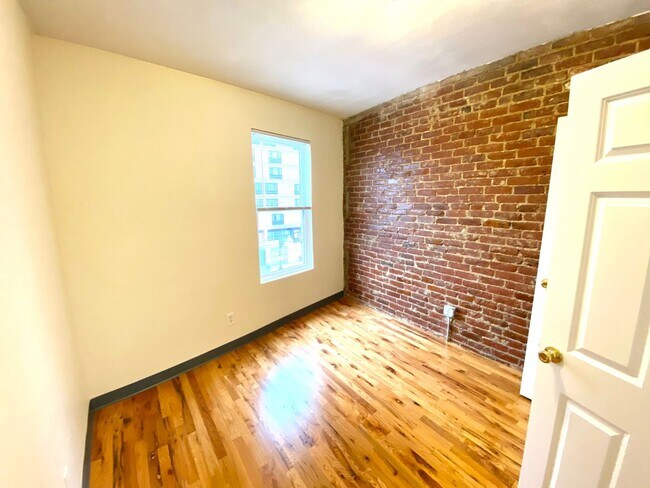 Foto del edificio - 840 Huntington Ave