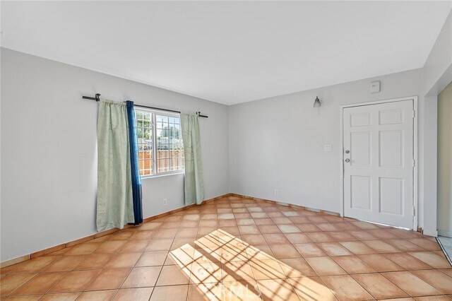 Foto del edificio - 330 W Laurel St