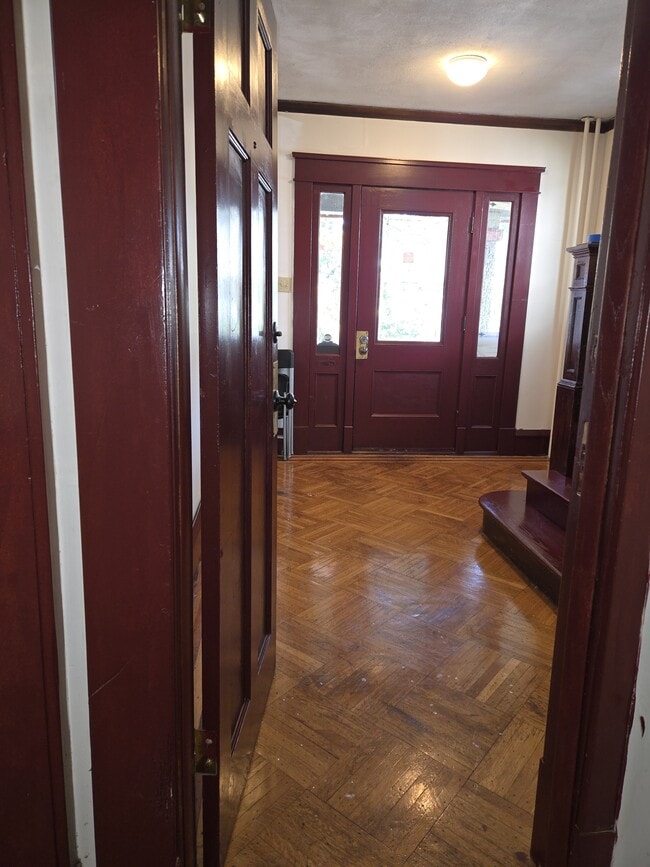 Fotografía del edificio - 799 Park Ave