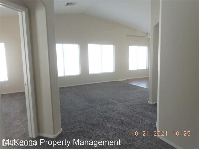 Foto del edificio - 2 br, 2 bath House - 6401 Extreme Shear #101