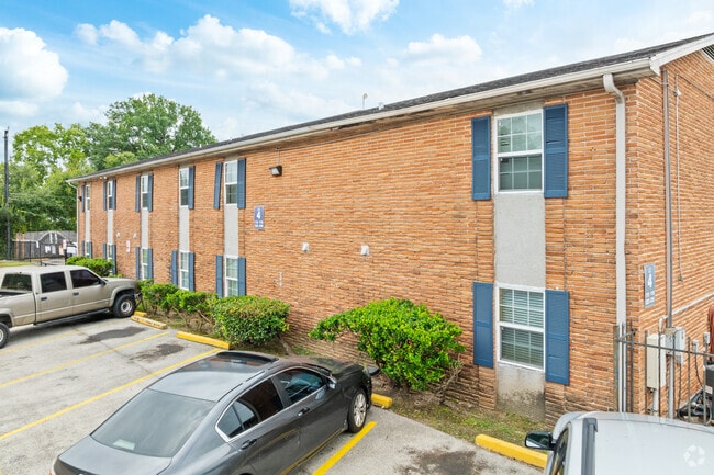 Building Photo - Beechnut Grove