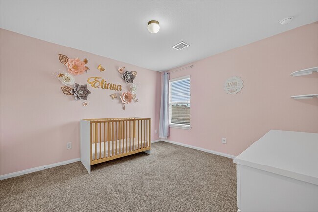 Foto del edificio - 10314 Douglas Fir Villa Ave
