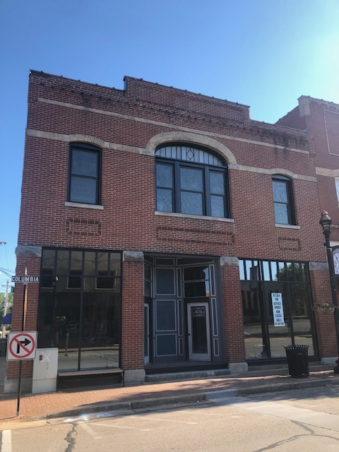 Historic, downtown building - 15 S Jackson St