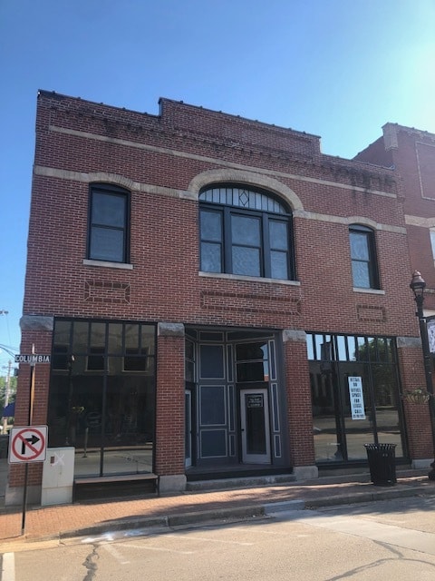 Building Photo - 15 S Jackson St