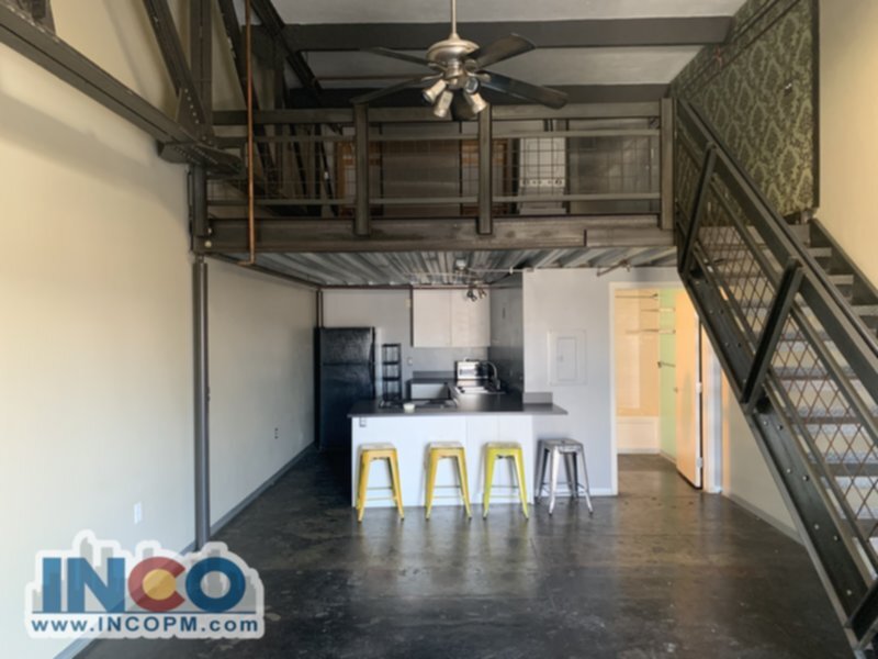 Primary Photo - Spacious 1 bedroom loft