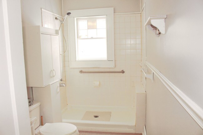 Foto del edificio - 685 Quaker Rd