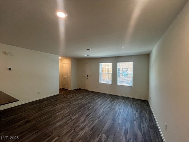 Building Photo - 6113 Hibiscus Gdn St