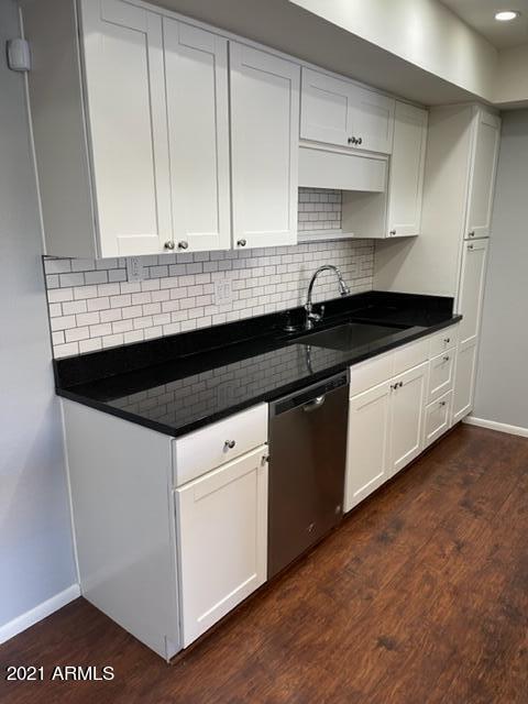 Building Photo - 7557 N Dreamy Draw Dr