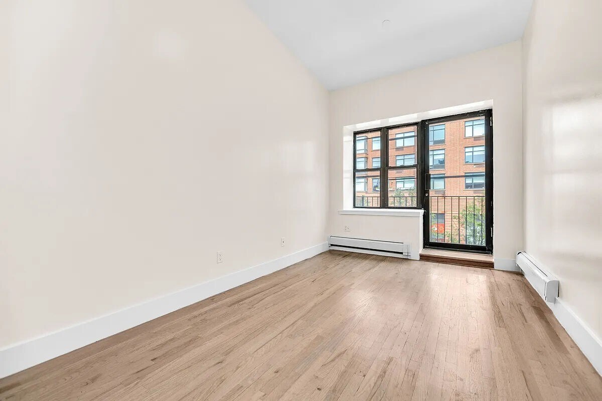 Primary Photo - 214 Atlantic Ave