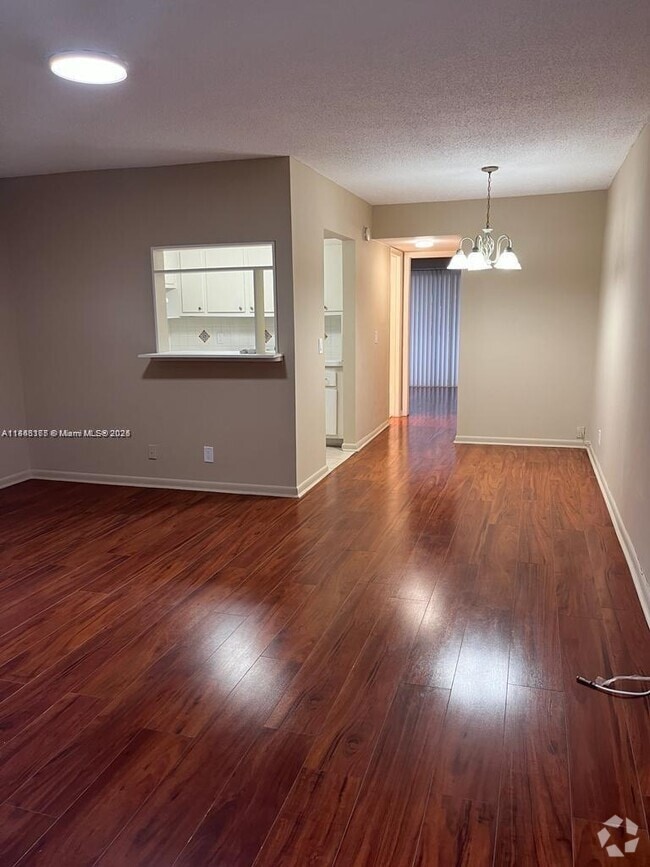 Building Photo - 145 Canterbury F