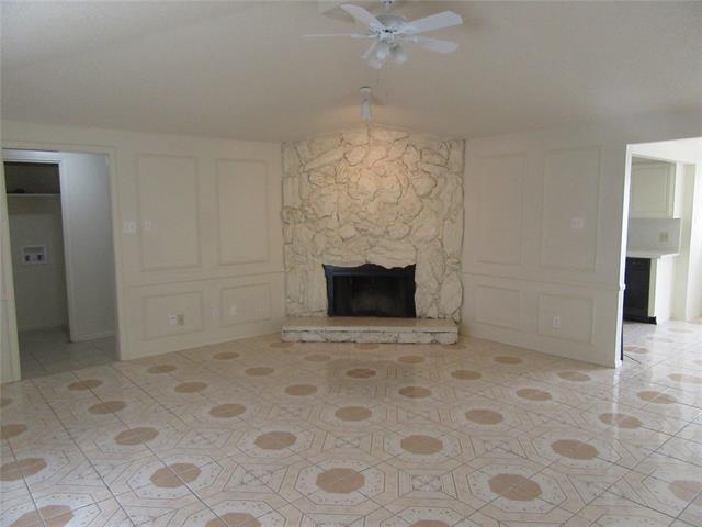 Building Photo - 640 Hillside Dr