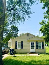 Building Photo - 3954 N Jackson Ave