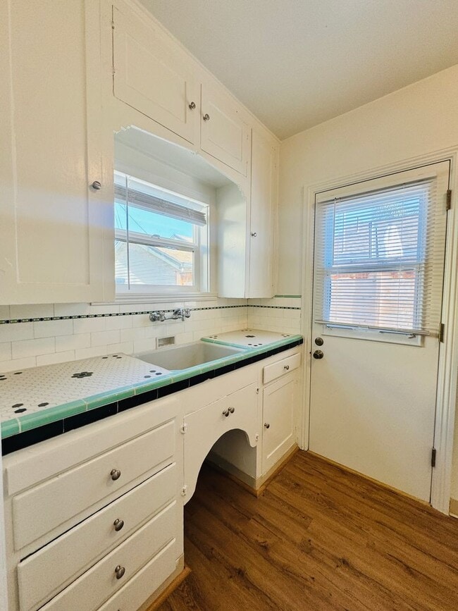 Building Photo - NORTH PARK BUNGALOW AVAILABLE! 1BD/1BA - $...