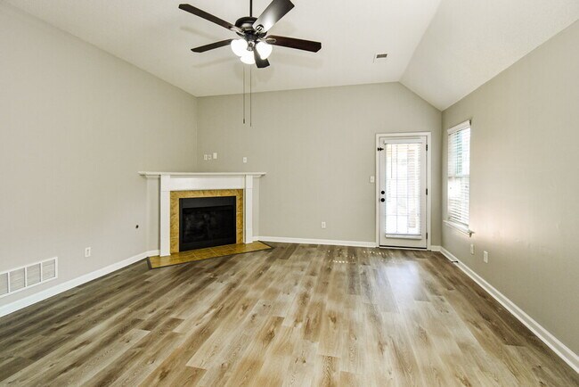 Foto del edificio - 9892 Southern Oak Way