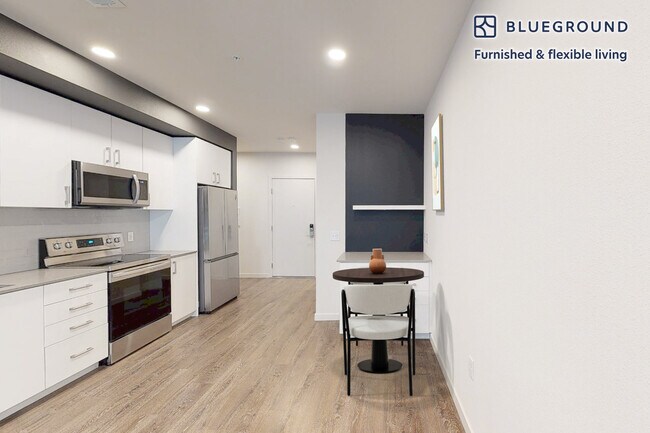 Foto del edificio - 2600 Lawrence St