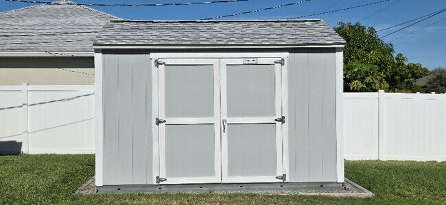 Building Photo - 3925 Agualinda Blvd