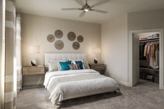 The Retreat at Carteret Place photo'