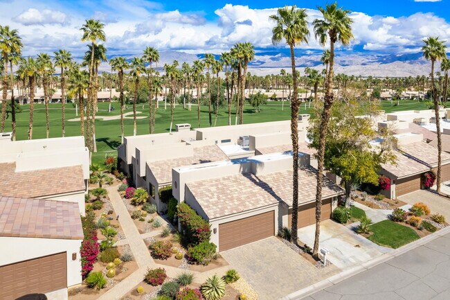 Foto del edificio - 76570 Hollyhock Dr