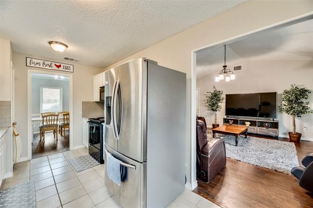 Foto del edificio - 425 Country View Ln