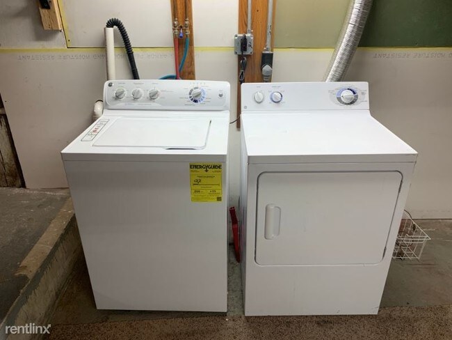 Building Photo - 28 Wiggan St