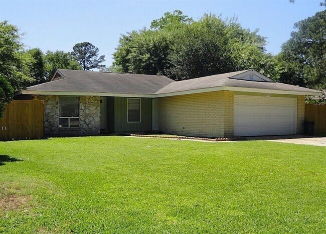 Foto del edificio - 23115 Ludgate Dr