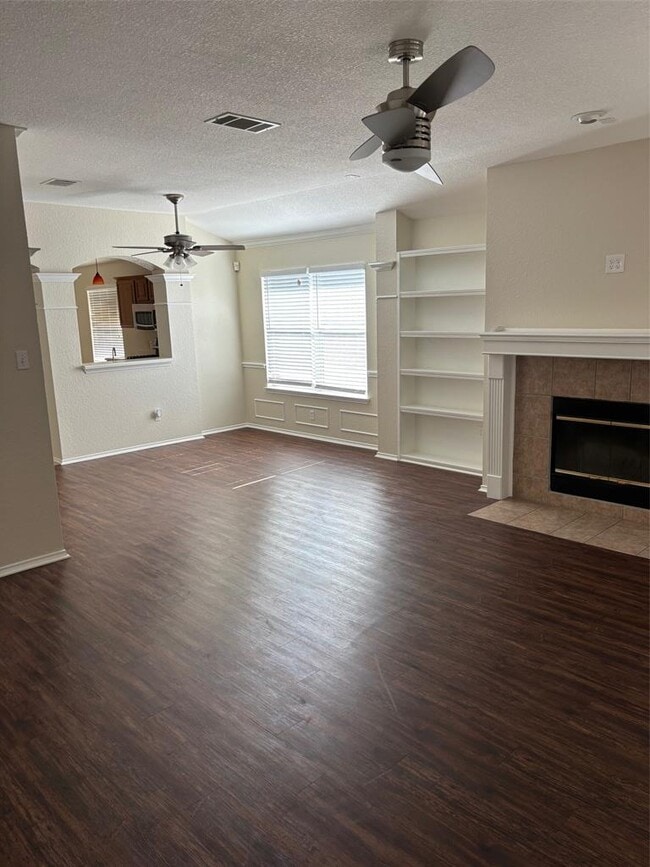 Building Photo - 1403 Haley Gray Dr