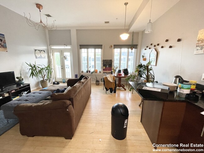 Foto del edificio - 1431 Tremont St