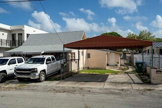Building Photo - 3440 SW 2nd St