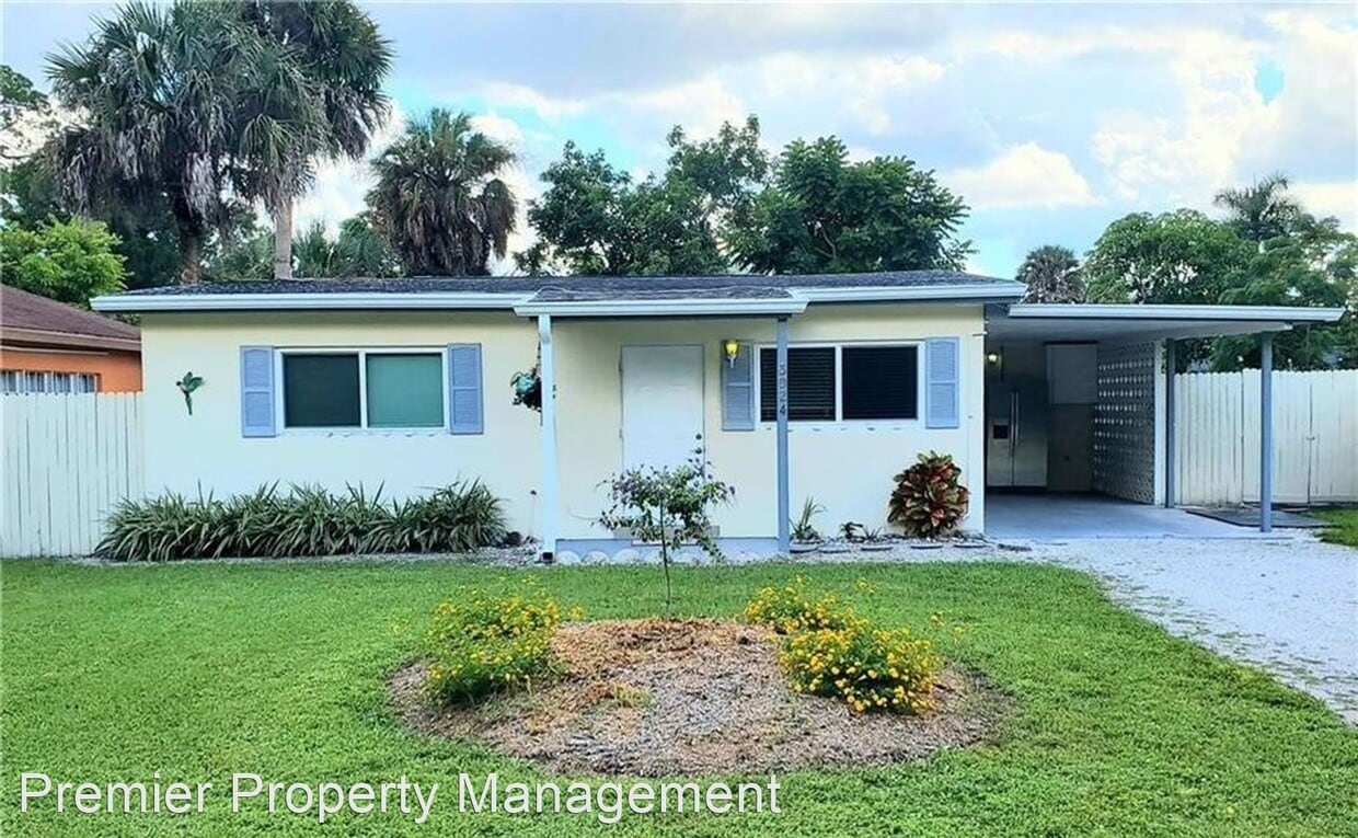 3 br, 2 bath House 3024 Estey Avenue House Rental in Naples, FL