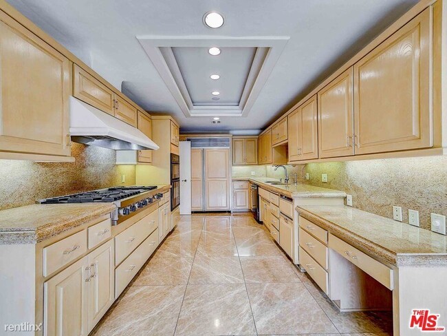 Building Photo - 3 br, 4 bath Condo - 2186 Century Woods Wa...