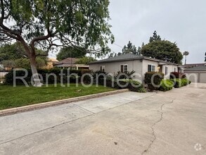 Building Photo - 6742 Saranac St
