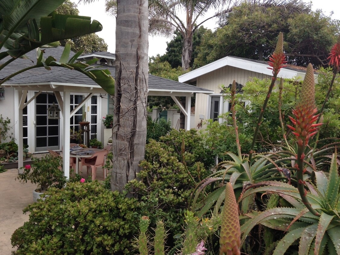 Primary Photo - 110 Vista Way
