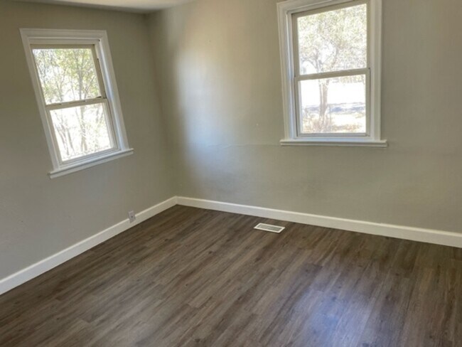 Foto del edificio - 2134 E 11th St