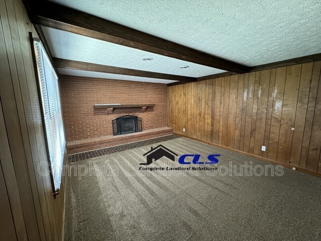 Building Photo - 1795 E Southern Manor Dr