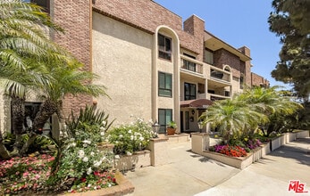 Building Photo - 12321 Ocean Park Blvd
