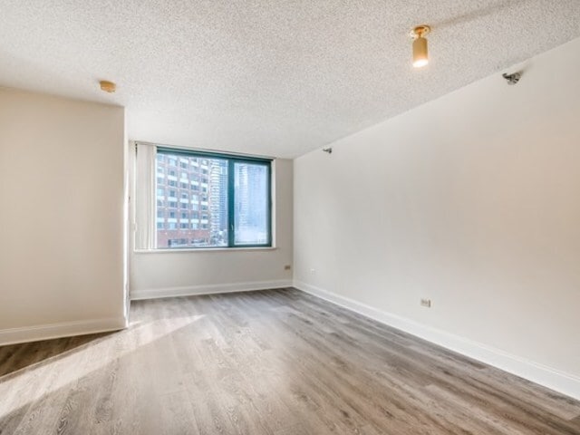 Building Photo - 440 N McClurg Ct