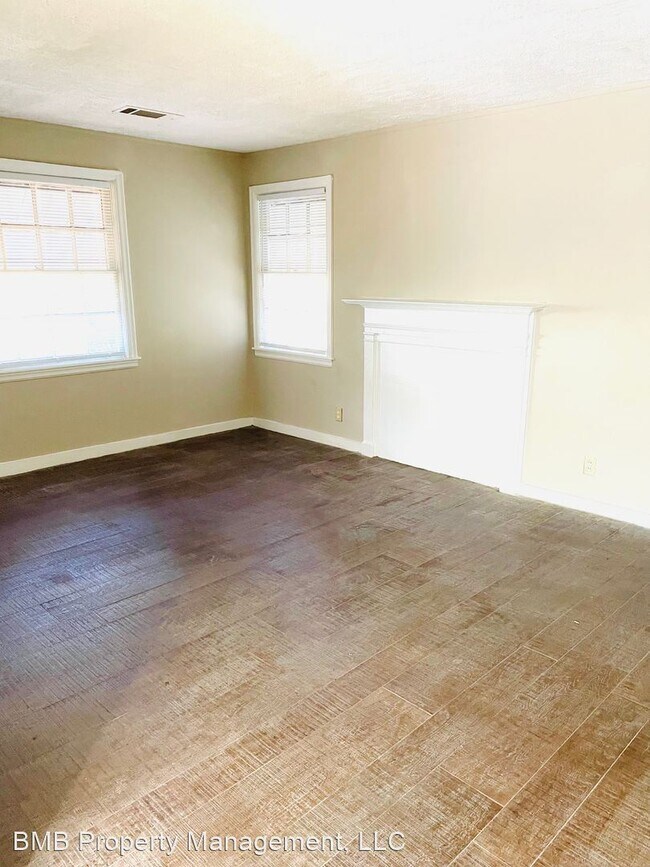 Building Photo - 3 br, 1 bath House - 500 Glenmore Road