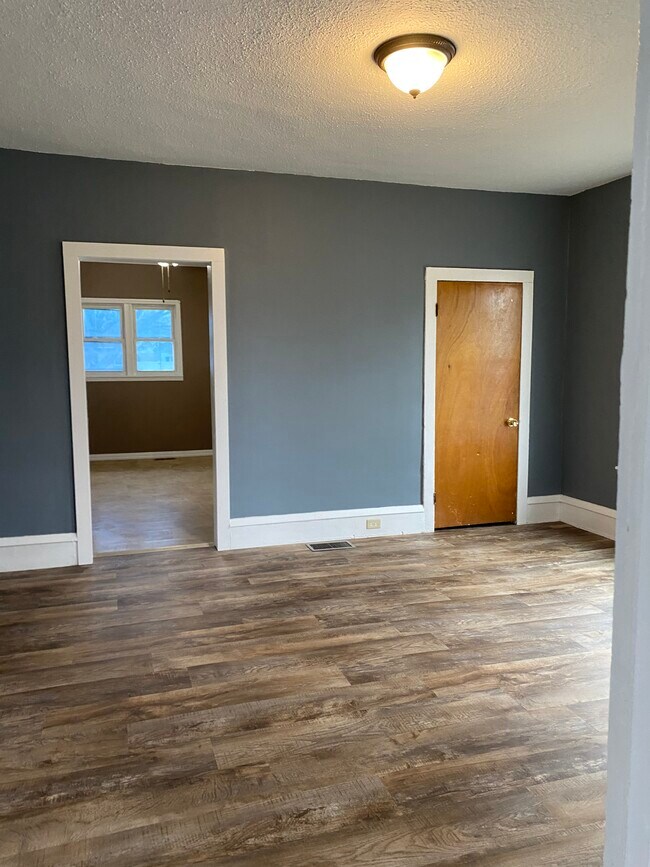 819 Johnson St, Streator, IL 61364 House Rental in Streator, IL