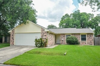 Building Photo - 522 Jeff Davis Dr