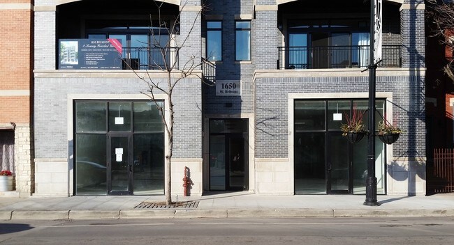 Foto del edificio - 1650 W Belmont Ave