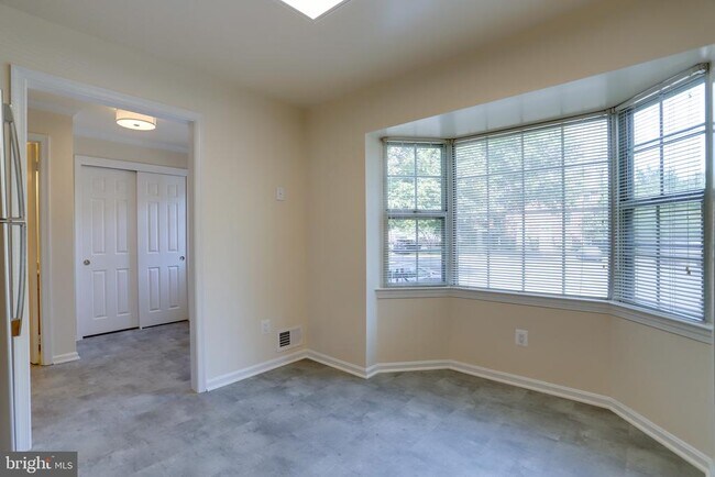 Building Photo - 2332 McGregor Ct