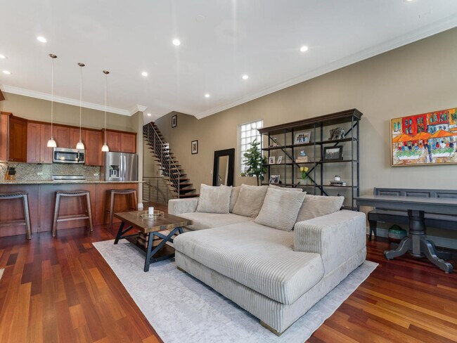 Foto del edificio - 2231 N Leavitt St