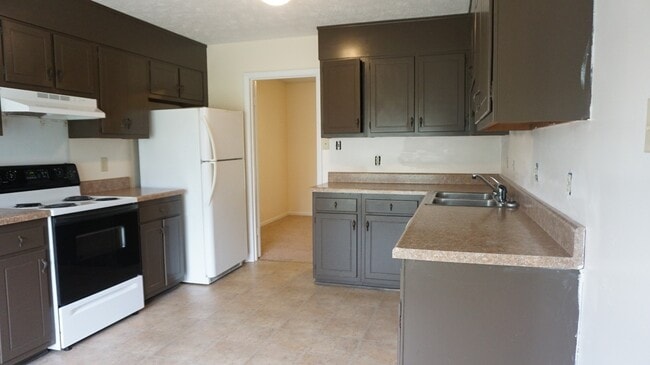 Building Photo - 6519 Grist Mill Rd